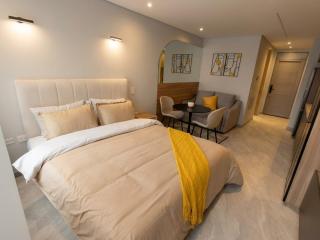 Cozy, Fully Equipped Apartment - 8