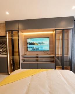 Cozy, Fully Equipped Apartment - 7