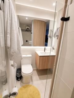 Cozy, Fully Equipped Apartment - 2