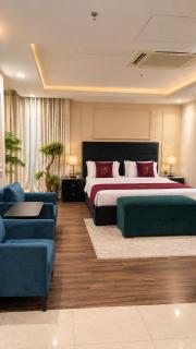 Goldcrest Mall apartments - Luxury Studio by Alvis Suite - DHA Lahore - 2