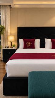 Goldcrest Mall apartments - Luxury Studio by Alvis Suite - DHA Lahore - 9