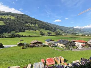Exclusive Penthouse with Mountain Views - 1
