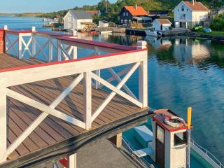 6 person holiday home in Bokn - 6