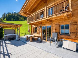 Cozy mountain chalet with whirlpool & sauna - 2