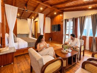Navya Stays - Stay Above the Lake - 8