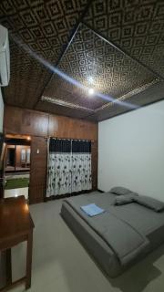 Homestay Larasati 2 Pantai Klayar Pacitan - 1
