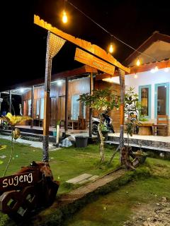 Homestay Larasati 2 Pantai Klayar Pacitan - 0