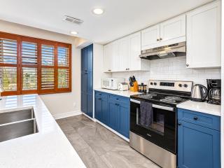 Stunning Townhouse - 3 BDRM Blue Mountain Village Sauna! - 2
