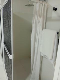 Apartasuite con AC Fibra Óptica y Acceso Autónomo Persianas Blackout - 3