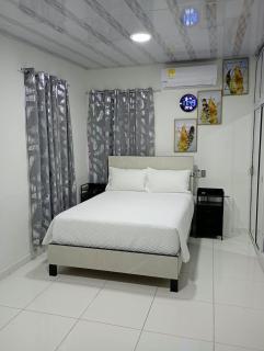 Apartasuite con AC Fibra Óptica y Acceso Autónomo Persianas Blackout - 0