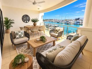 Waterfront Luxury The Strand & Marina Precinct - 0