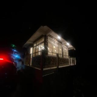 12 Degree Restaurant & Stay By StayApart - 0