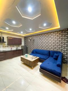 Stayora Elegant Modern Apartment - 7