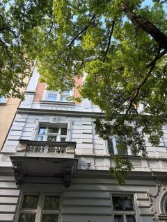 Art Nouveau apartment in the best neighborhood in Prague - 1