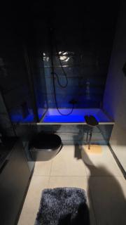 Cinema Design Vistula old town apartment private underground parking - 9