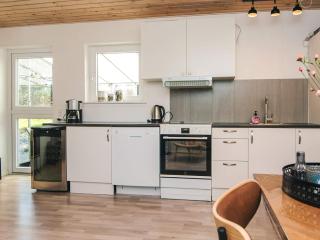 5 person holiday home in Glesborg - 1