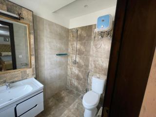 Stayora Elegant Modern Apartment - 9