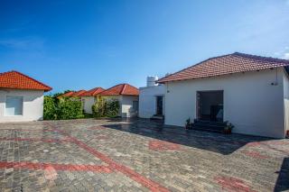Road House Resort - 7
