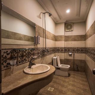 Hotel Crown Inn Multan - 9