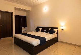 Aviraj Hotel - 7
