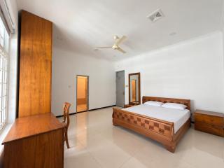 Ora House Kottawa - 2