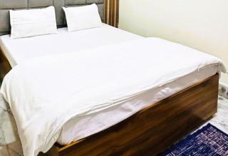 Hotel Rumani In Puri - 0