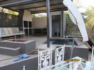 Hyena Chalet Marloth Park - 4