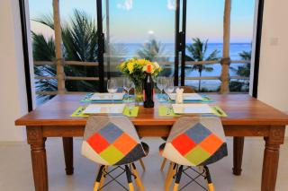 Ahadi Beachfront 2-Bed With Pool By Yourhost - 9