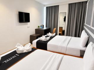 1 Hotel Mahkota Cheras - 3