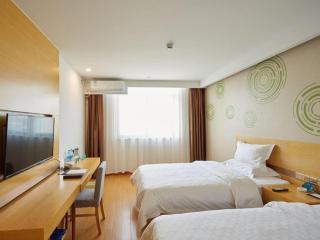 GreenTree Inn Huayin Huashan Town Huashan Scenicspot Express Hotel - 1