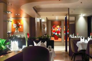 The Grandeur Boutique Hotel - 8