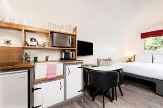 Weedingshall Lodges - 6