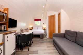 Weedingshall Lodges - 8
