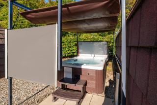 Weedingshall Lodges - 3
