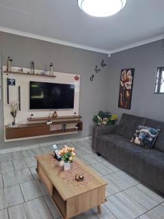 Inyati Guest House - 3