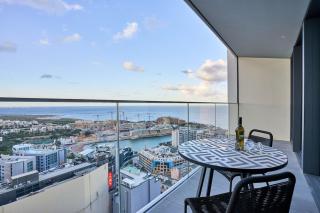 Sleek one-bedroom apartment with a panoramic view - 8