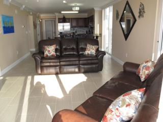 Beachside Gulf View Corner Condo at Pelican Beach Resort - Destin - 5