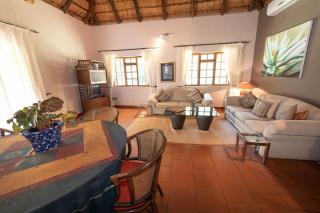 Nyarhi Royal Guest Lodge - 0