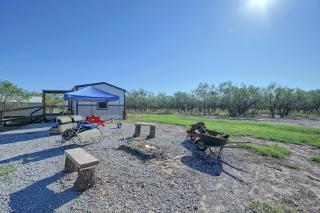 Hunter's Retreat w/ Fire Pit in Heart of Texas - 8