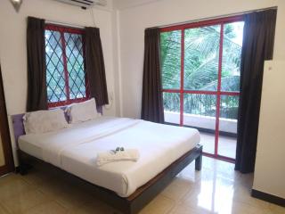 Blissful road side 2bedroom hall balcony - 8