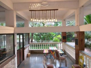 Blissful road side 2bedroom hall balcony - 7