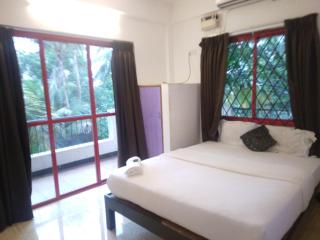 Blissful road side 2bedroom hall balcony - 5