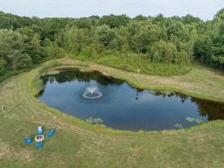 Hot Tub, Private Pond , 12-Acr Retreat - Sleep 14 - 4