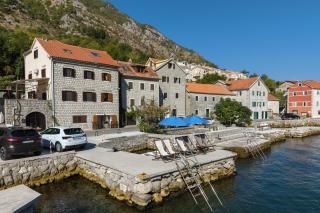 Historic Waterfront House - 3