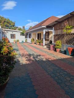 Arusha Sunbird Lodge - 4
