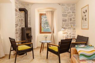 Historic Waterfront House - 8