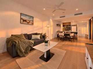 Spacious KingBed 2BR at Queen's Wharf with Pool & Gym - 5