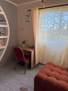 Lessy's 2 Bedroom Apartment-Mombasa, Shanzu - Mombasa - 1