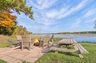 Lakefront Retreat with Dock and Game Room and Deck - 7