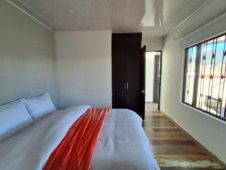 Big group stays, minutes from hotspots&private BBQ - 6